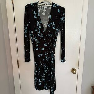 Lark & Ro Floral Wrap Dress in Black and Blue | Medium